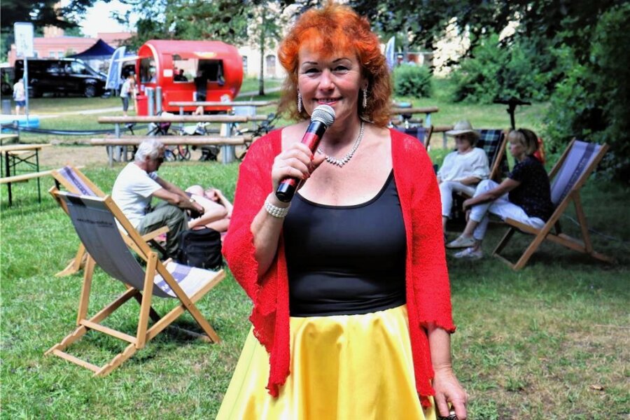 Flöha: Im Park werden die Decken ausgerollt - Conny Schmerler tritt beim Picknick im Park am 2. Juli in ihrer Heimatstadt Flöha auf.