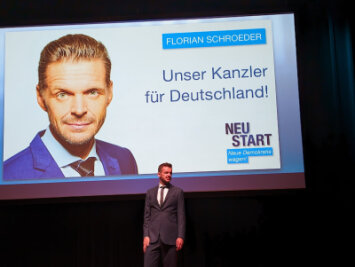 Unser Kanzler für Deutschland: Satiriker stellte in Chemnitz sein Programm zur nächsten Kanzlerschaft vor ...