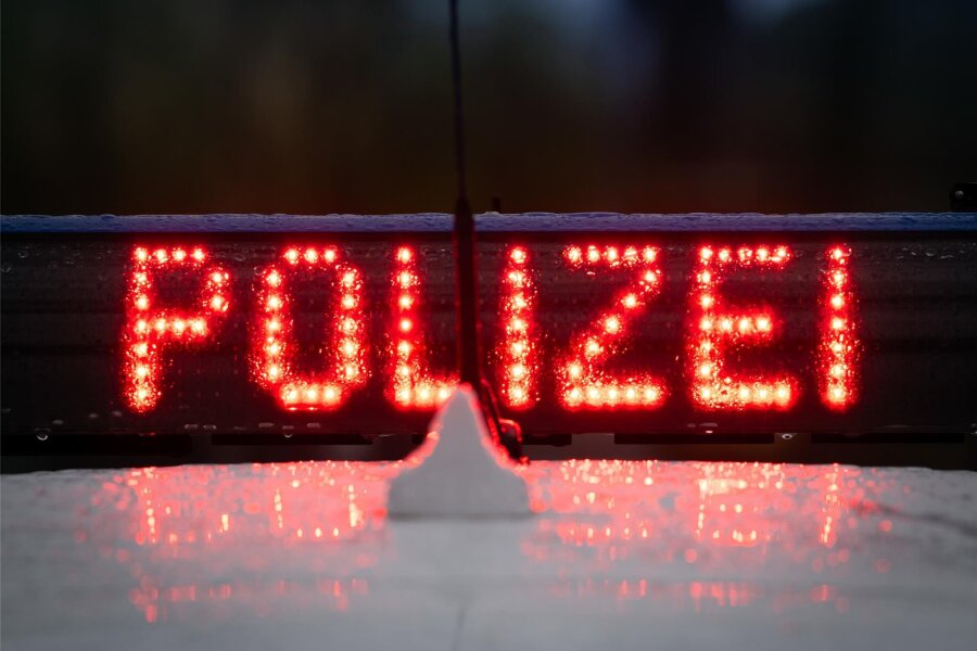 Flucht vor der Polizei: Moped rast durch Treuen - Die Polizei hat am Donnerstag einen Mopedfahrer durch Treuen verfolgt.