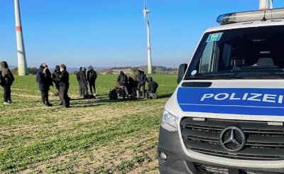 Flüchtlingsstrom: Starker Anstieg an deutsch-tschechischer Grenze - Von der Polizei auf deutschem Hoheitsgebiet aufgegriffene Flüchtlinge.