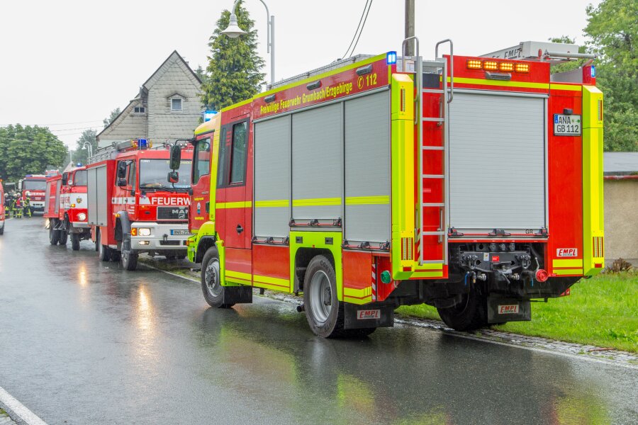 Flüssiggastank läuft aus - Gefahrguteinsatz in Mildenau - Ein Großaufgebot der umliegenden Feuerwehren war am Samstagmittag in Mildenau zu einem Gefahrguteinsatz angerückt.