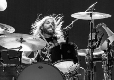 Foo Fighters trauern um Drummer Taylor Hawkins - Foo Fighters Drummer Taylor Hawkins ist tot.