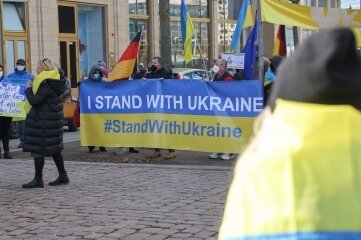 Forderung nach Frieden in der Ukraine - An der Kundgebung nahmen rund 50 Menschen teil. 