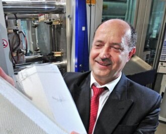 Forschungszentrum soll den textilen Leichtbau voranbringen - Lothar Kroll, Leiter des Forschungszentrums STEX
