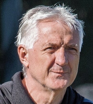 Fortuna: Paukenschlag vor dem Derby - Nach knapp einem Jahr gibt Michael Rudolph das Amt des Fortuna-Trainers wieder ab. Er bleibt dem Verein aber erhalten.