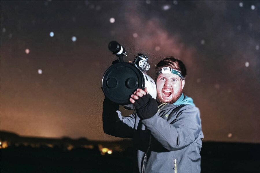 Fotograf aus Mittelsachsen ist sich sicher: Mein Foto zeigt das ISS-Teil - Tim Meyer aus Striegistal fotografiert gern, immer wieder auch den Sternenhimmel.