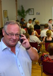 Frankenberg: Firmenich schafft den Wahl-Hattrick - Thomas Firmenich bleibt Rathauschef in Frankenberg.