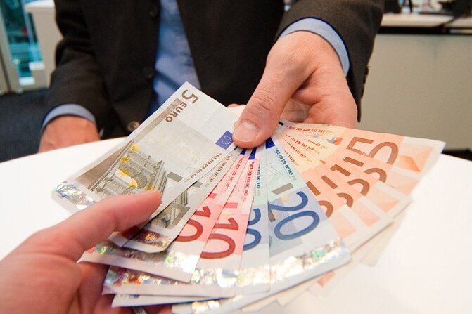 Frankenberg: Nach Bankbesuch um Geld erleichtert - 