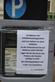 Die Stadt Frankenberg verzichtet jetzt auf die Parkgebühren an den von ihr bewirtschafteten Parkplätzen, unter anderem auf dem Markt. Um die Infektionsgefahr zu mindern wurden die Parkautomaten außer Betrieb genommen. 