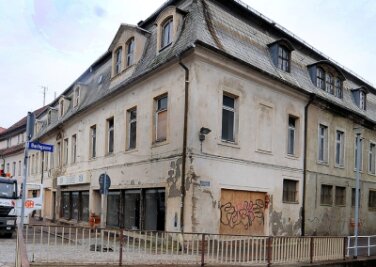 Frankenberg will Kaufhaus-Erwerb abschließen - Geht es nach dem Willen der Stadt, so soll dieser Teil des alten Kaufhauses am Baderberg abgerissen werden.