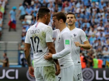 Frankreich nach 2:0 gegen Uruguay im WM-Halbfinale - Das 2:0 von Antoine Griezmann (M) war die Entscheidung.