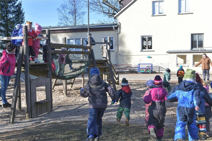 Frauenstein investiert in die Zukunft: Kindergarten soll neu gebaut werden - Die etwa 50 Jahre alte Kita „Burggeister" Frauenstein, die in Trägerschaft des DRK Dippoldiswalde geführt wird, soll abgerissen werden.