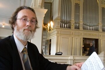 Frauensteiner musiziert an Orgel - Peter Kleinert aus Frauenstein gestaltet die 2. Wechselburger Orgelmusik. 
