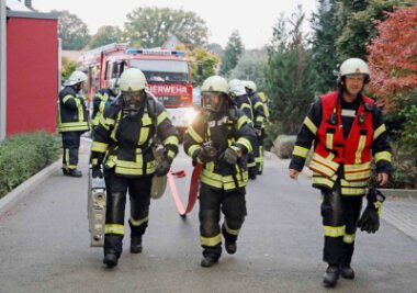 Fraureuth: Feuerwehrübung in der Spindel- und Lagerungstechnik GmbH - 