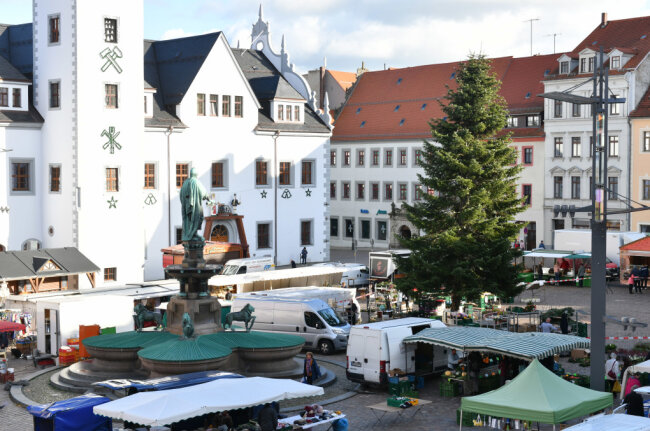 Freiberg: Aufbau des Christmarktes in vollem Gange - 