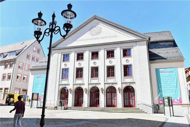 Freiberg: Wie das Theater aus der finanziellen Schieflage raus will - Das Mittelsächsische Theater in Freiberg ist in einer finanziellen Schieflage. 