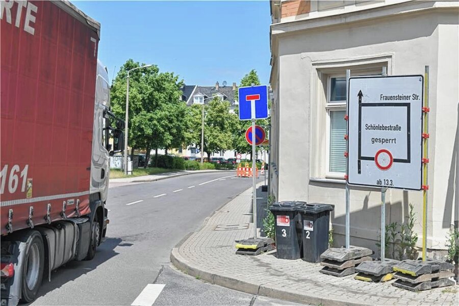 Freiberg: Wie ist der Stand der Arbeiten an der Berthelsdorfer Straße? - Die Berthelsdofer Straße in Freiberg ist eine Sackgasse. Das übersehen manche Lkw-Fahrer und müssen rückwärtsfahren.