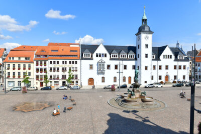 Freiberger AfD denkt über OB-Kandidaten nach - Im Juni findet die Oberbürgermeisterwahl der Kreisstadt Freiberg statt (Symbolbild: Freiberger Marktplatz).