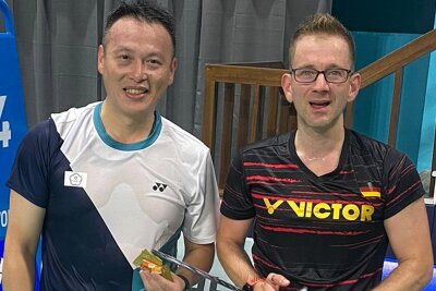 Freiberger Badmintonspieler steht im WM-Achtelfinale - Zweiter Sieg: Michael Prinz (r.) bezwang am Dienstag Tsai Li An aus Taiwan in zwei Sätzen. 