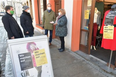 Freiberger Oberbürgermeister kündigt Initiative zu Coronaregeln in Mittelsachsen an - Anfang Januar hatten Freiberger Innenstadthändler mit einer Aktion auf ihre Situation aufmerksam gemacht.