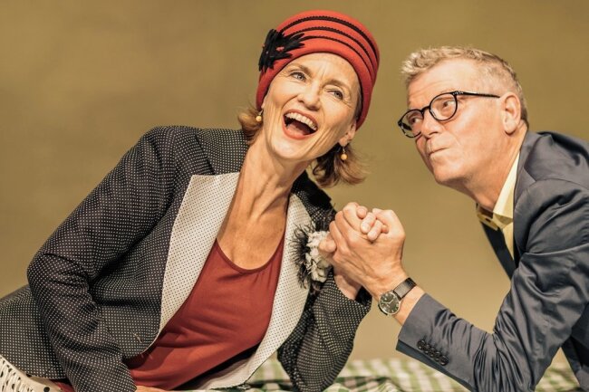 Freiberger Schauspieler inszeniert am Hoftheater in Dresden - Josephine Hoppe und Carsten Linke agieren in dem Zwei-Personen-Stück "(Un)Happy end" am Hoftheater Dresden.