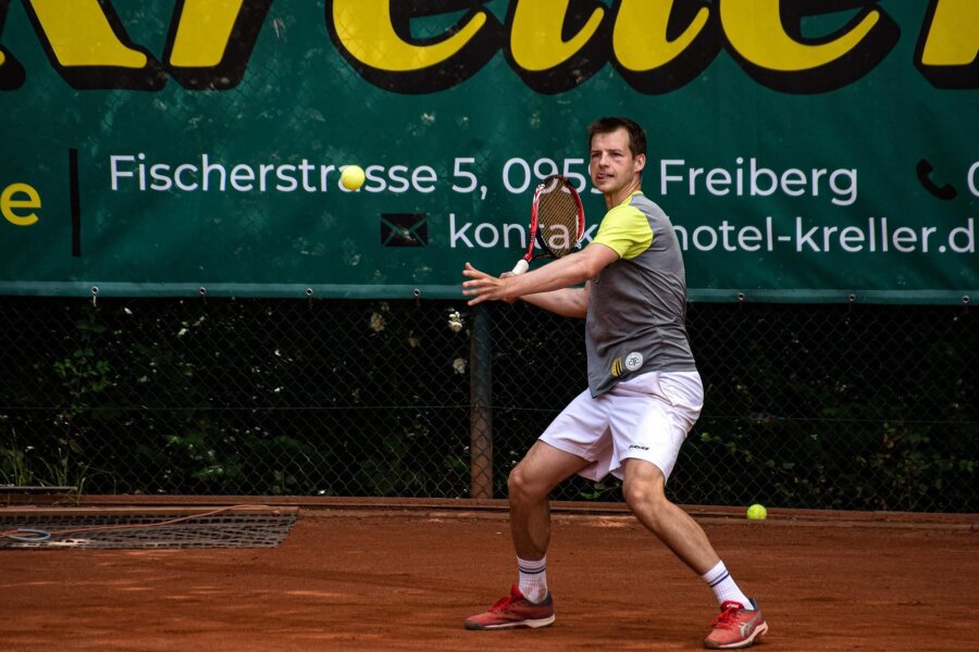 Freiberger Tennisspieler wollen in Berlin den Titel klarmachen - Die Freiberger um Stefan Schneider wollen mit zwei Siegen und einem Titel aus Berlin zurückkehren.