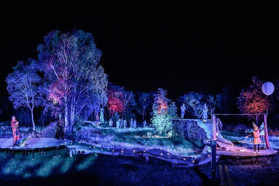 Die großartig illuminierte Bergbauanlage "Alte Elisabeth" bot eine fantastische Kulisse für Shakespeares "Sommernachtstraum".