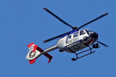 Freitagstraße bei Zwickau: Polizei plant künftig Kontrollen mit dem Hubschrauber - Bei größeren Kontrollen auf der Freitagstraße soll künftig der Hubschrauber zum Einsatz kommen. 
