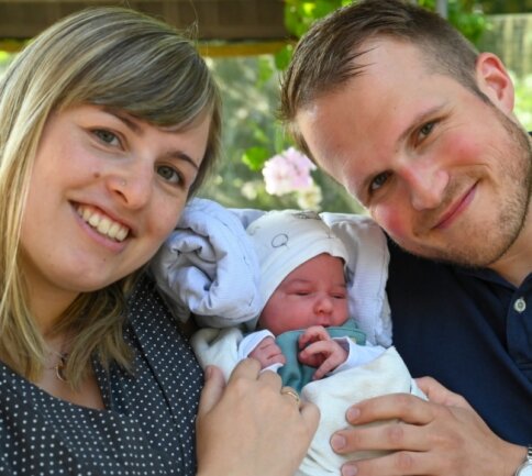 Ein echter Chemnitzer: Lukas Zierold ist das zweite Kind von Lisa und Björn Zierold. Der Junge, dessen Eltern auf dem Kaßberg zu Hause sind, war die 1000. Geburt im DRK-Krankenhaus Rabenstein in diesem Jahr. 