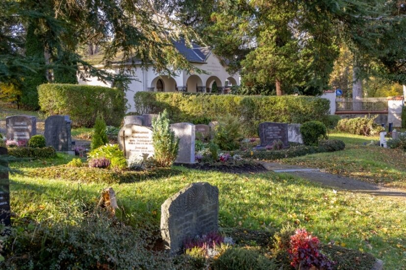 Der Friedhof in Kleinrückerswalde soll zu einem Ort der Würde und Begegnung umgestaltet werden. Dazu zählt auch die Sanierung der Friedhofshalle. 
