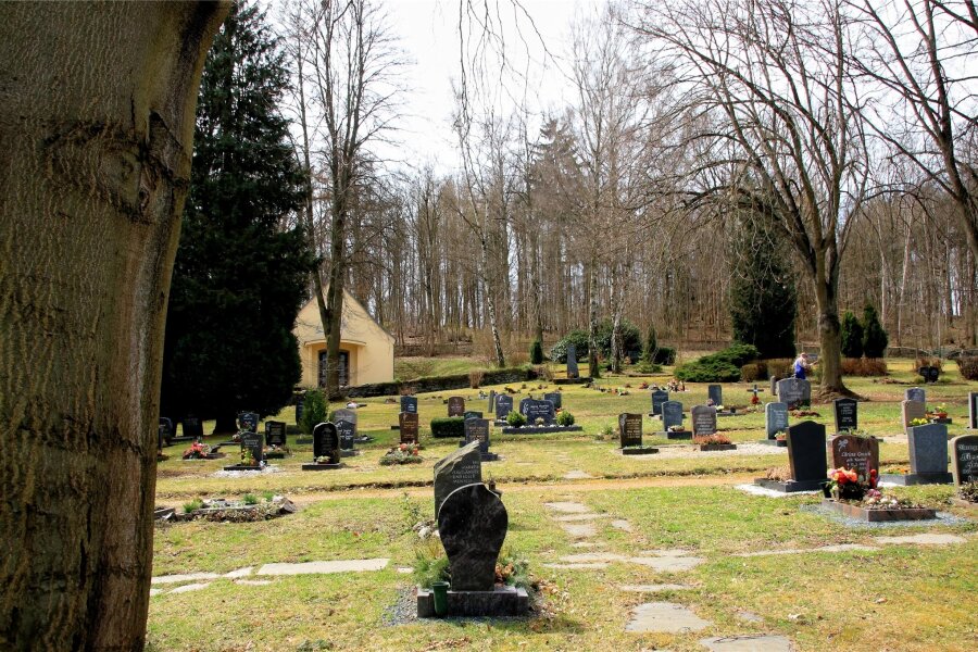 Friedhofsgebühren in Neuensalz steigen - Für den Friedhof Altensalz, aber auch für Thoßfell gibt es eine neue Gebührensatzung.