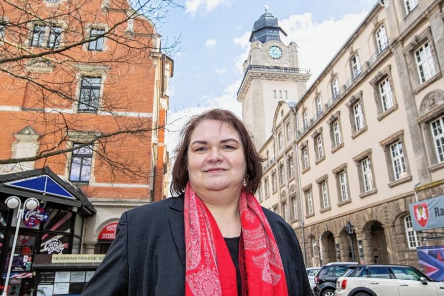 Frisch im Amt: Was Plauens neue Citymanagerin vorhat - Ulrike Matthes unterwegs in der Plauener Innenstadt. Sie leitete als Citymanagerin zuletzt die Geschicke im erzgebirgischen Pockau-Lengefeld, einem 7400-Einwohner-Städtchen.