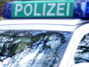 Frontalcrash in Pockau-Lengefeld: Vier Verletzte und 40.000 Euro Sachschaden - 