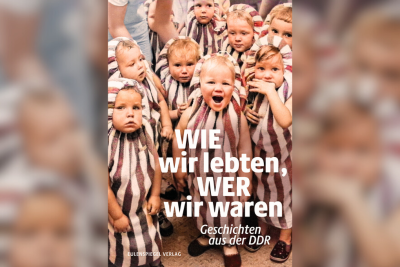 "Frottee-Zwerge": Verlag löst Empörung mit diesem DDR-Foto aus - Buchcover "Wie wir lebten, wer wir waren. Geschichten aus der DDR", aus dem Eulenspiegel Verlag.