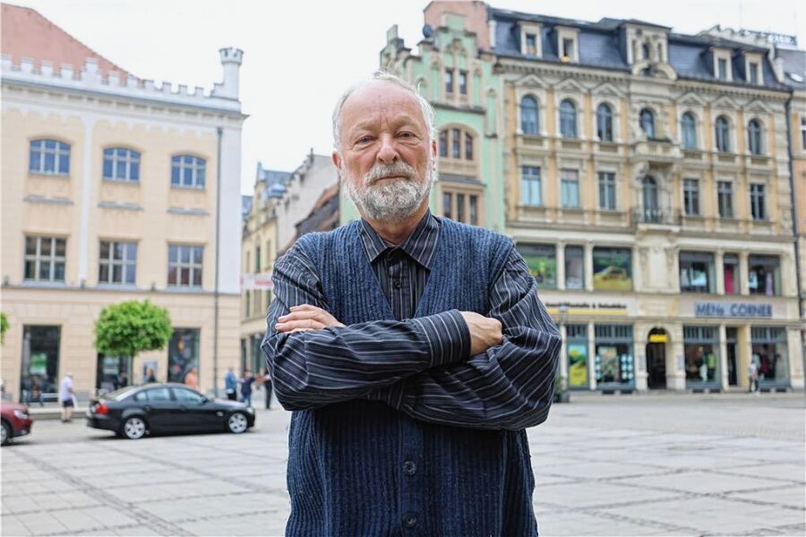 Früherer Bürgerrechtler Martin Böttger: "Die DDR war eine Lüge" - Martin Böttger in der Zwickauer Innenstadt. Für den Stadtrat ist die DDR-Verklärung zu groß in Mode gekommen. 