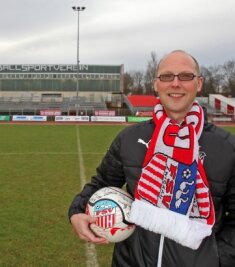 FSV bekommt alten Namen vorerst nicht zurück - Der Vorstandssprecher des FSV Zwickau, Tobias Leege, in Vereinsmontur im Sportforum Sojus. 