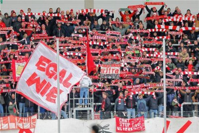 FSV Zwickau: Fanszene startet Kampagne zur Rettung des Vereins - Die Fans haben eine Crowdfunding-Kampagne gestartet. 