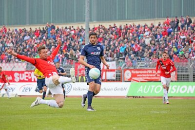 FSV Zwickau gewinnt gegen SV Babelsberg mit 4:2 - Davy Frick trifft zum 1:0.