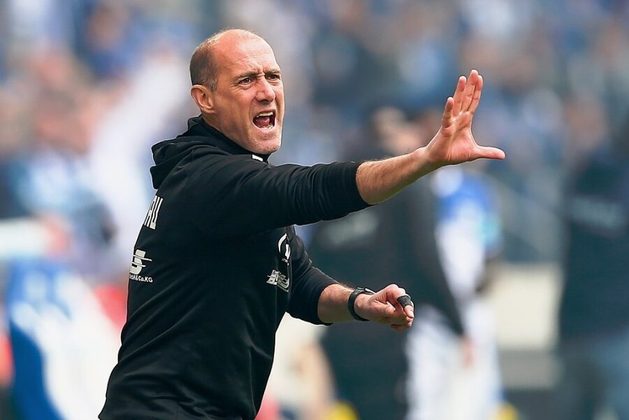 Cheftrainer Joe Enochs trägt ein weiteres Jahr im sportlichen Bereich beim FSV Zwickau die Verantwortung. 