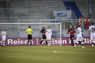 FSV Zwickau rutscht auf vorletzten Platz ab: Niederlage in Wiesbaden - 