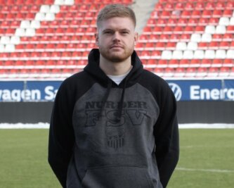 FSV Zwickau verpflichtet deutschen Offensivspieler aus Schottland - Wechselt vom FC Livingston zum FSV Zwickau: Lars Lokotsch
