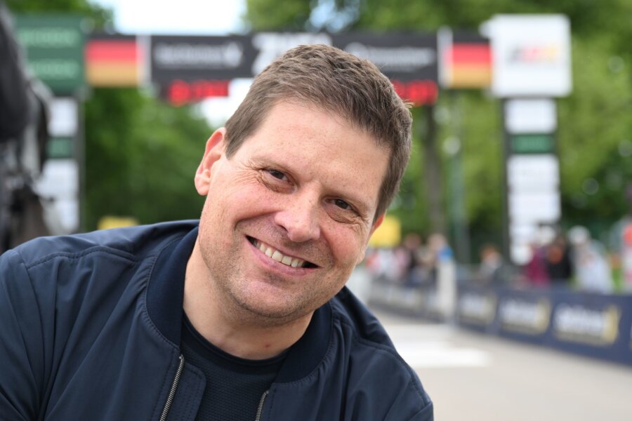 "Fühlt sich einfach gut an": Ulrich als Tour-Experte im TV - Der frühere Tour-de-France-Sieger Jan Ullrich ist bei Eurosport TV-Experte.