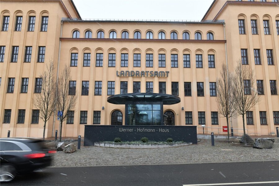 Führerscheinstelle in Mittelsachsen mehrere Tage geschlossen - Die Fahrerlaubnisbehörde von Mittelsachsen ist im Mai tageweise zu. Hier der Hauptsitz in Freiberg.