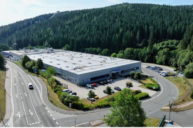 Führungswechsel beim größten Klingenthaler Arbeitgeber Injecta - Der Komplex der Injecta GmbH Klingenthal im Gewerbegebiet an der Falkensteiner Straße.