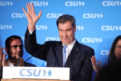 Fünf Lehren aus den Wahlen in Bayern und in Hessen - Wahlsieger in Bayern: Ministerpräsident Markus Söder (CSU) kann nach der Landtagswahl weiterregieren und sich seinen Koalitionspartner aussuchen. 