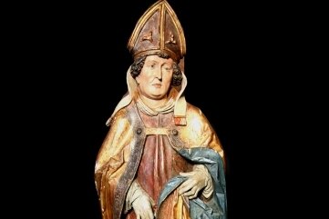 Für einst gestohlene Kirchenfiguren steht ein Umzug an - Diese geschnitzte Oberlungwitzer Kirchenfigur stellt St. Martin dar.