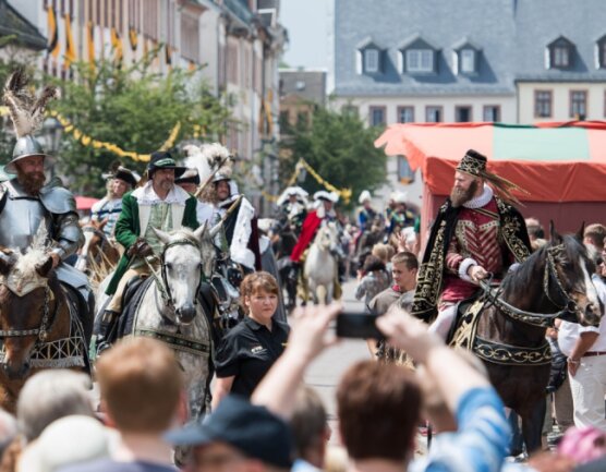 Der Lebendige Fürstenzug von Rochlitz nach Seelitz war der Publikumsmagnet zum Fürstentag vor vier Jahren. Er wird am 19. Juni gegen 13 Uhr auf dem Marktplatz eintreffen. 