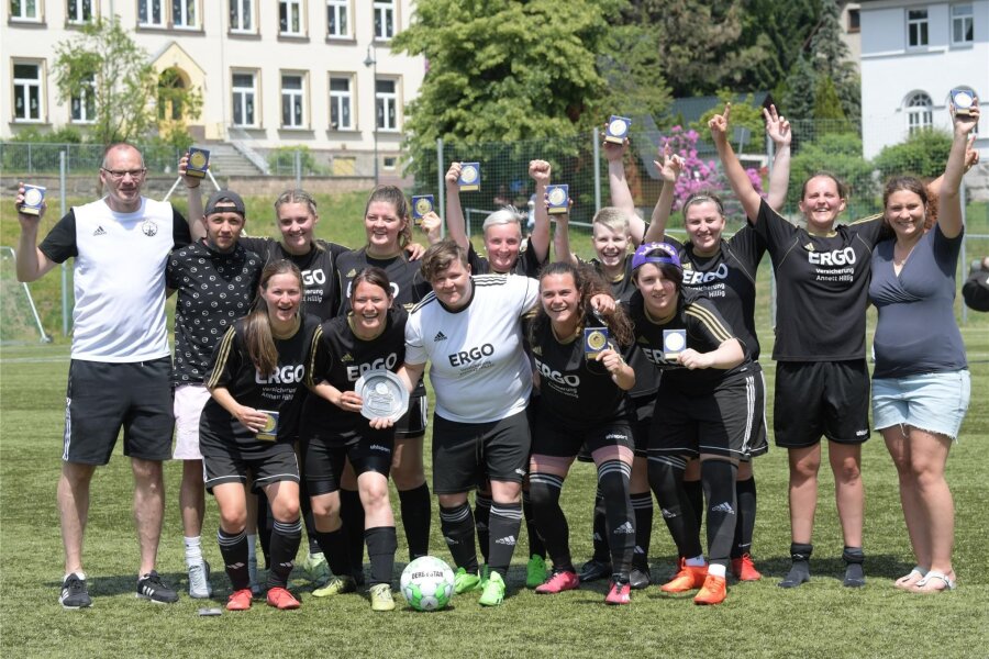 Fußball: Affalterinnen verpassen Pokalsieg - Die Fußballerinnen des SV Affalter - hier bei der Meisterfeier im Sommer - haben das Pokalfinale verloren.