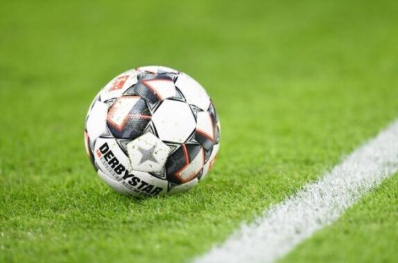 Fußball-Saison im Kreisverband Zwickau läuft aus - Der Kreisverband Fußball Zwickau (KVFZ) hat beschlossen, die Saison 2019/20 ohne weitere Punktspiele zum 30. Juni 2020 auslaufen zu lassen. 