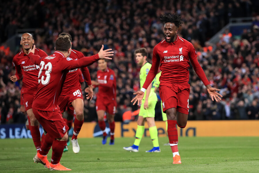 Fußball-Wunder: Klopp und Liverpool stehen im Champions-League-Finale - Divock Origi (r) von FC Liverpool jubelt über sein zweites Tor zum 4:0 für Liverpool mit seinen Teamkollegen.